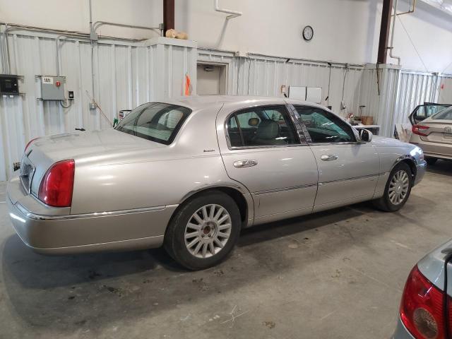 2003 Lincoln Town Car Executive VIN: 1LNHM81W33Y678431 Lot: 53235314