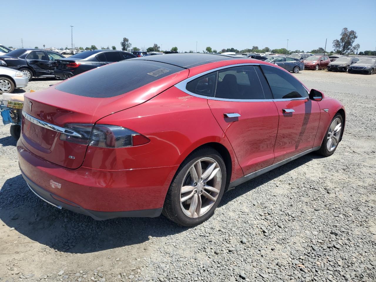 2014 Tesla Model S vin: 5YJSA1H11EFP52257