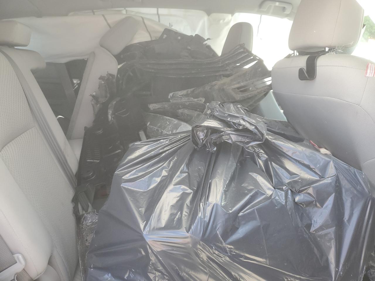 5TDBZRFH4HS415315 2017 Toyota Highlander Le