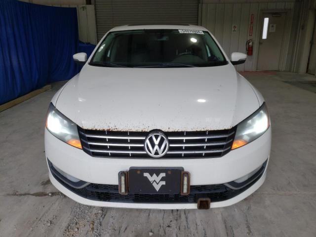 2013 Volkswagen Passat Sel VIN: 1VWCP7A33DC067980 Lot: 54070904