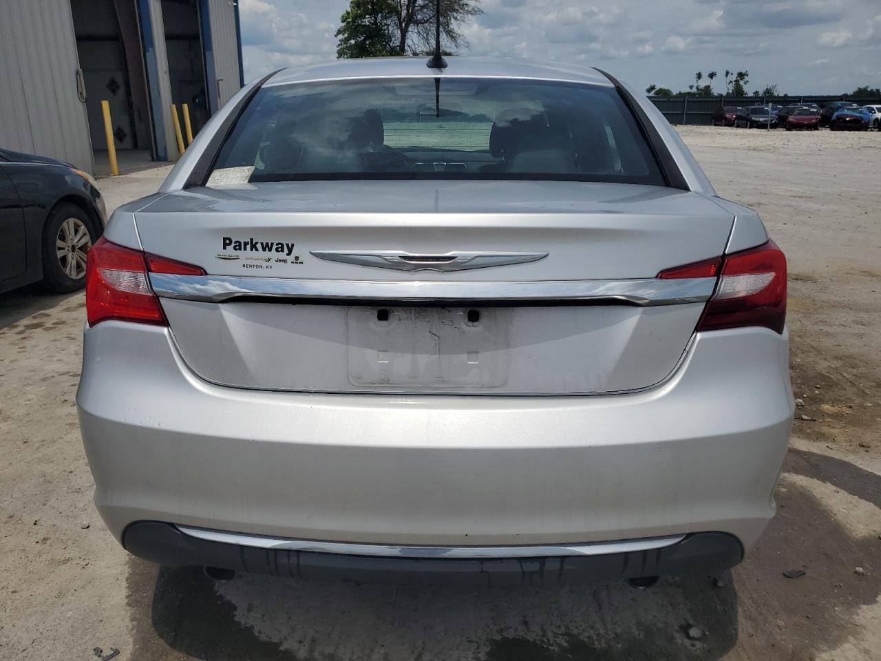 1C3CCBCG3CN258422 2012 Chrysler 200 Limited