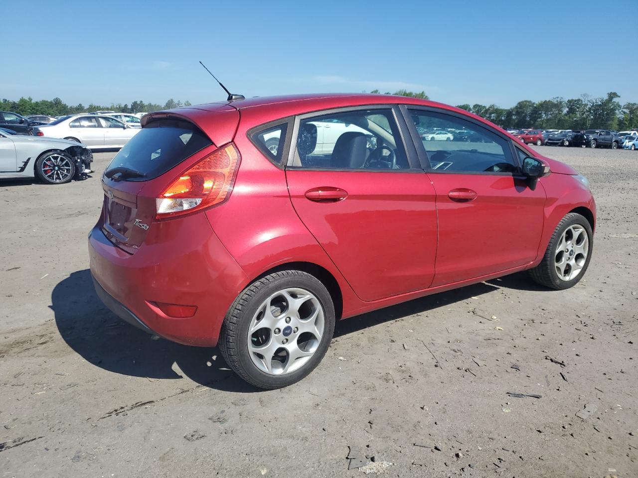 3FADP4FJ3BM140585 2011 Ford Fiesta Ses