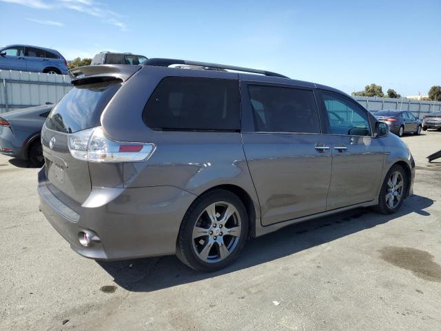 2017 TOYOTA SIENNA SE 5TDXZ3DC9HS806373
