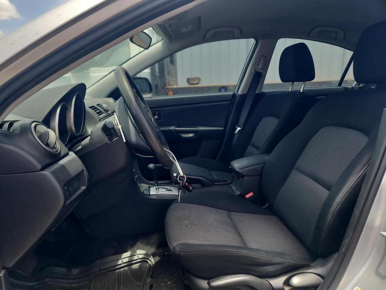 JM1BK12F471603452 2007 Mazda 3 I