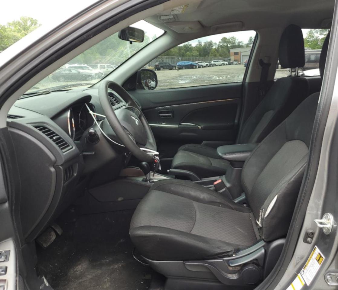 JA4AP3AU6KU001114 2019 Mitsubishi Outlander Sport Es