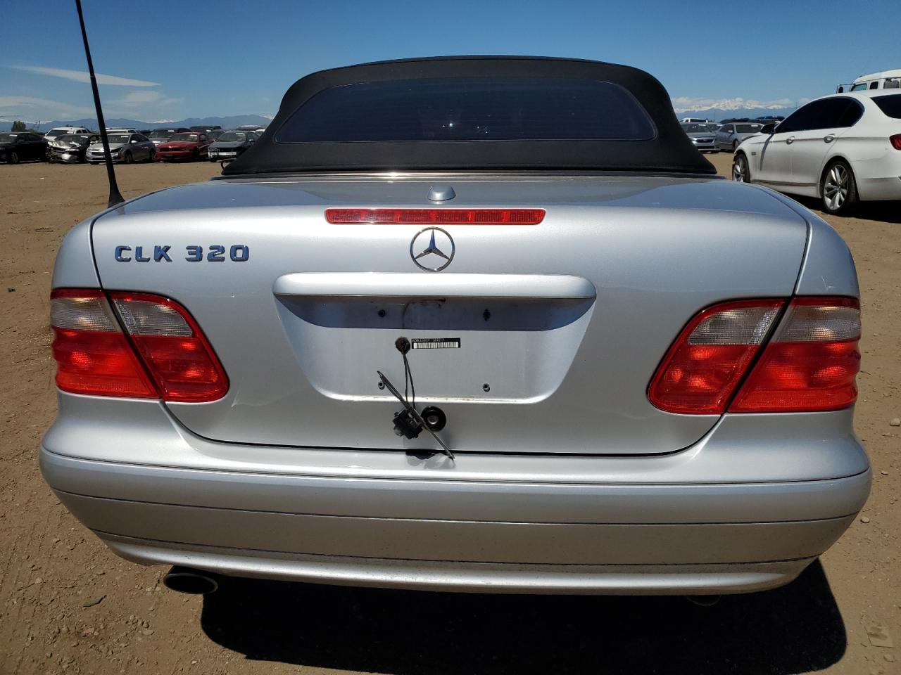 WDBLK65G71T069217 2001 Mercedes-Benz Clk 320