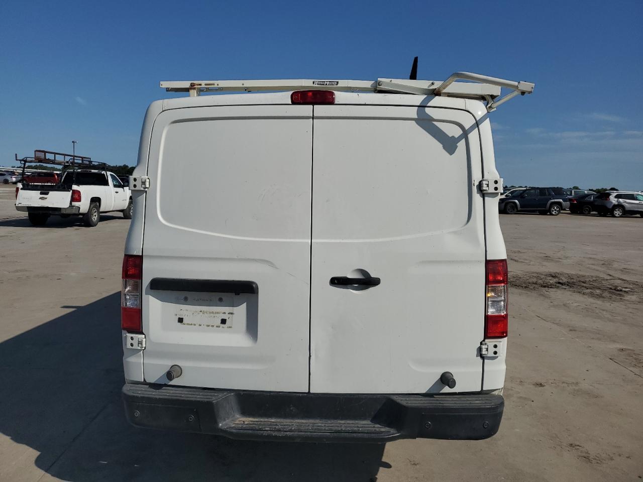 1N6BF0KY7HN812000 2017 Nissan Nv 1500 S