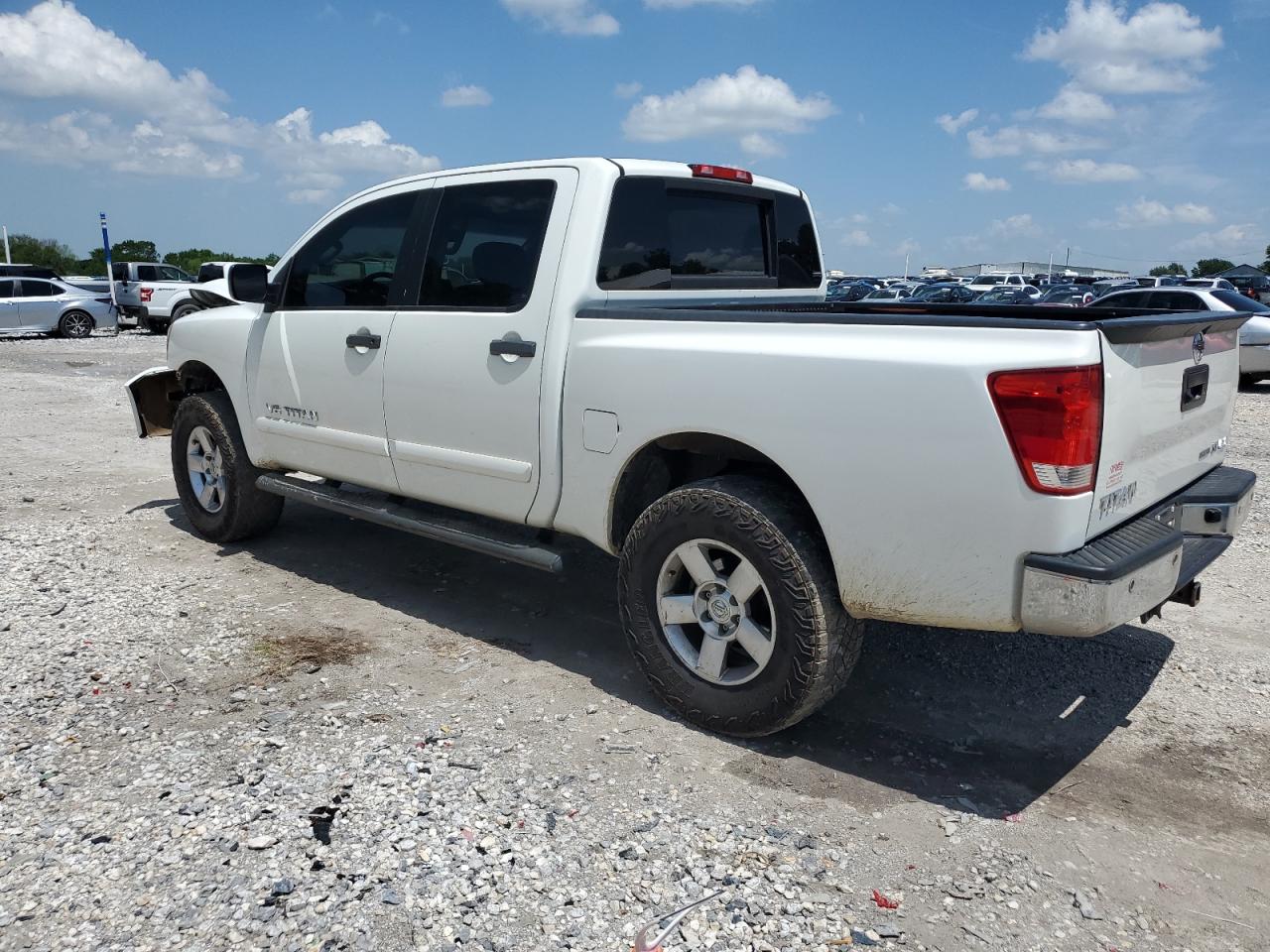 1N6BA0EC3EN507717 2014 Nissan Titan S