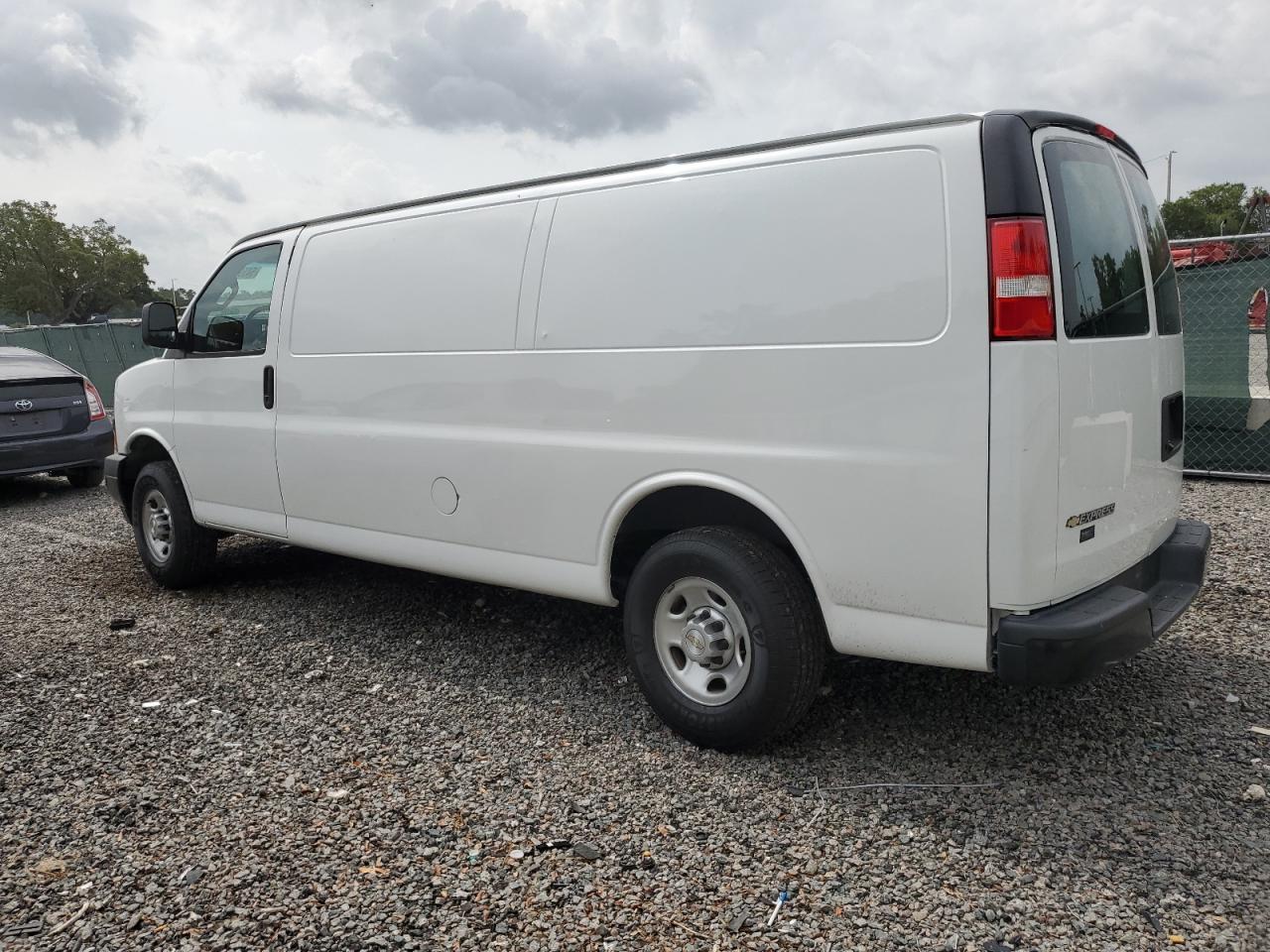 1GCWGBFP0M1154214 2021 Chevrolet Express G2500