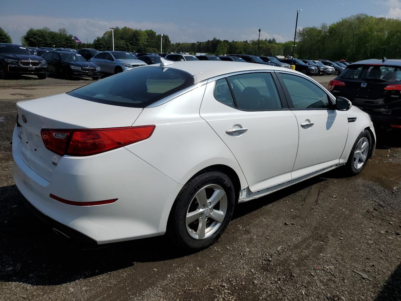 KNAGM4A79F5606637 2015 Kia Optima Lx