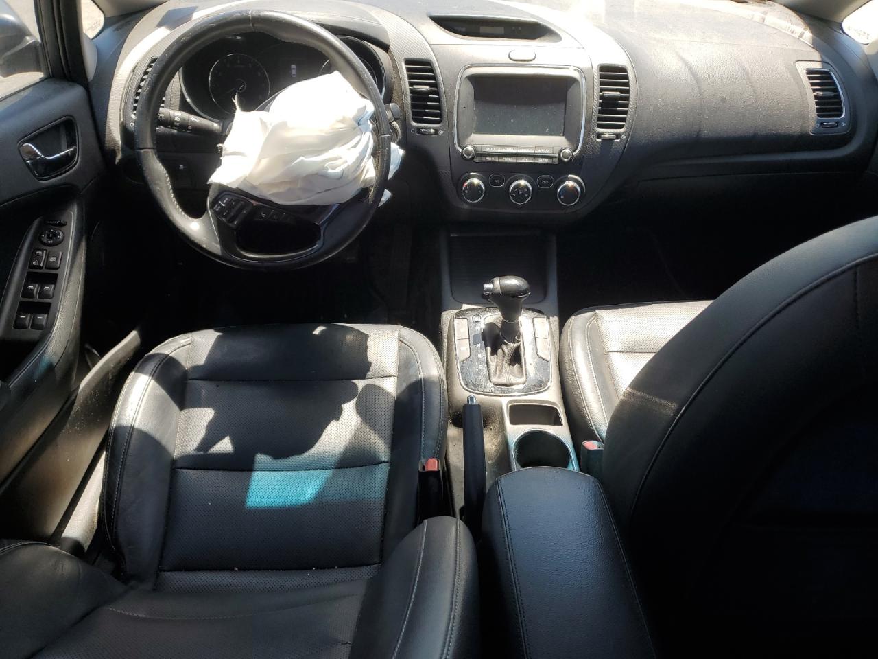 KNAFX5A88H5722853 2017 Kia Forte Ex