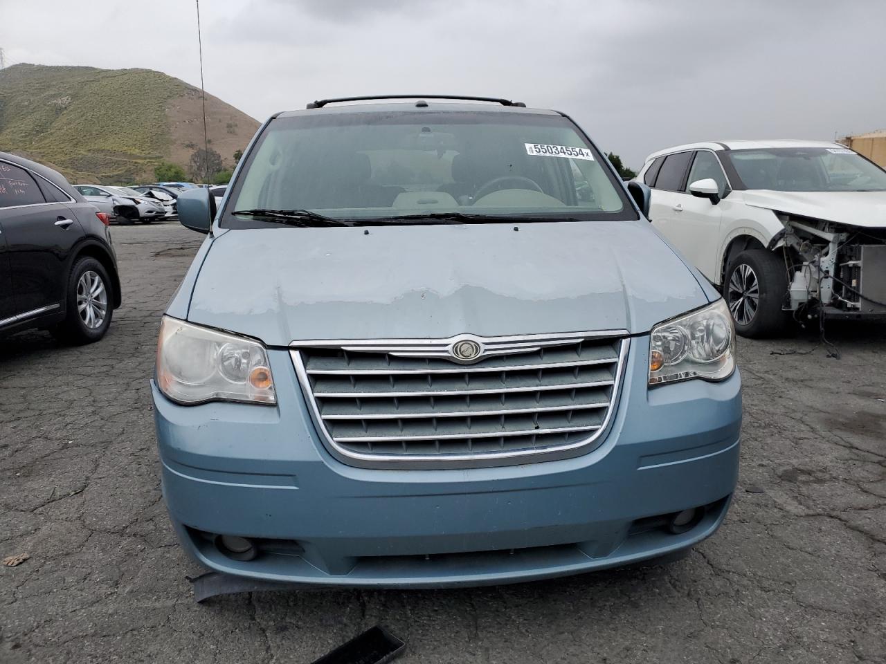 2A4RR5D11AR143053 2010 Chrysler Town & Country Touring