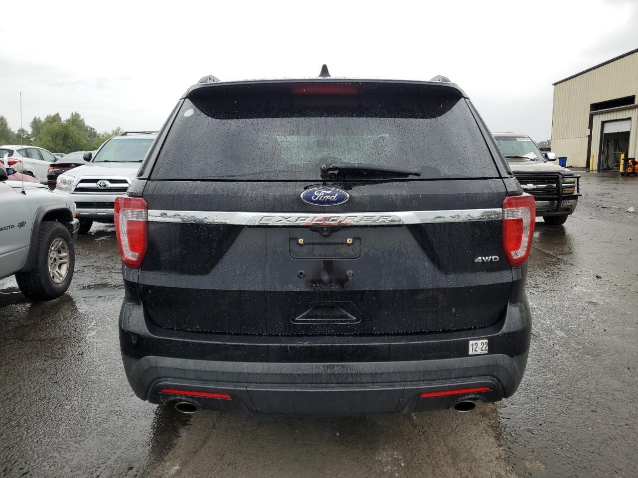 1FM5K8B80HGD43133 2017 Ford Explorer