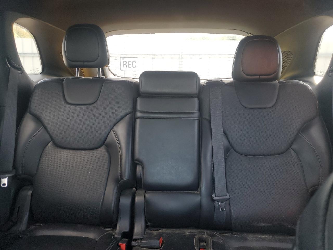 1C4PJMDX2KD354477 2019 Jeep Cherokee Limited