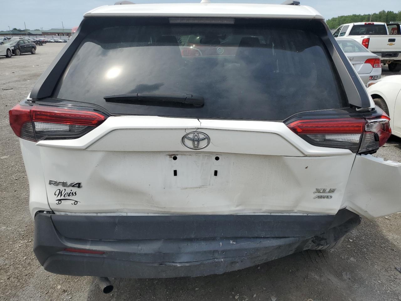 2T3P1RFV5MW246546 2021 Toyota Rav4 Xle