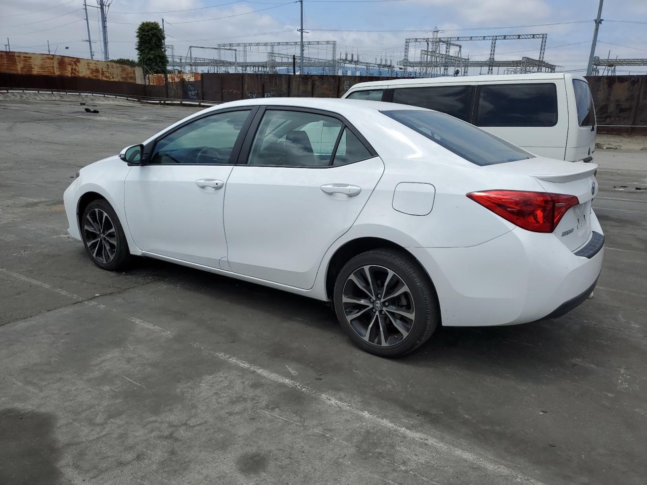 5YFBURHE5JP760899 2018 Toyota Corolla L