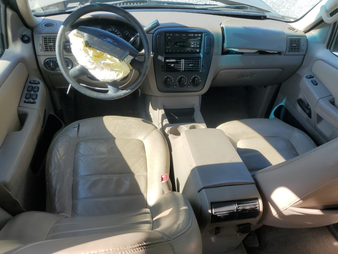 1FMDU63E62UB14673 2002 Ford Explorer Xlt