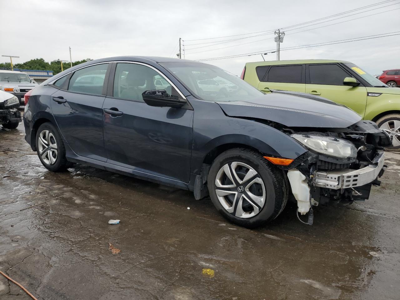 19XFC2F56JE023713 2018 Honda Civic Lx