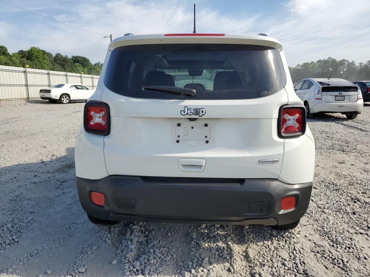 ZACCJABBXJPJ67568 2018 Jeep Renegade Latitude