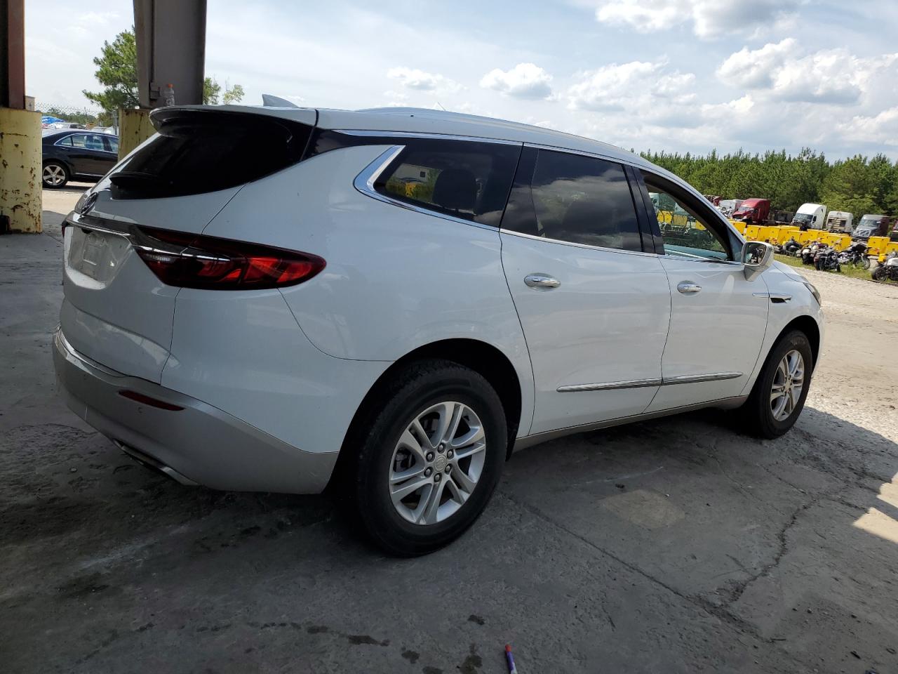 BUICK ENCLAVE ESSENCE
