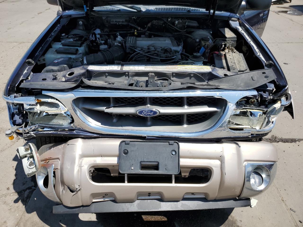 1FMZU84P0YZA71770 2000 Ford Explorer Eddie Bauer