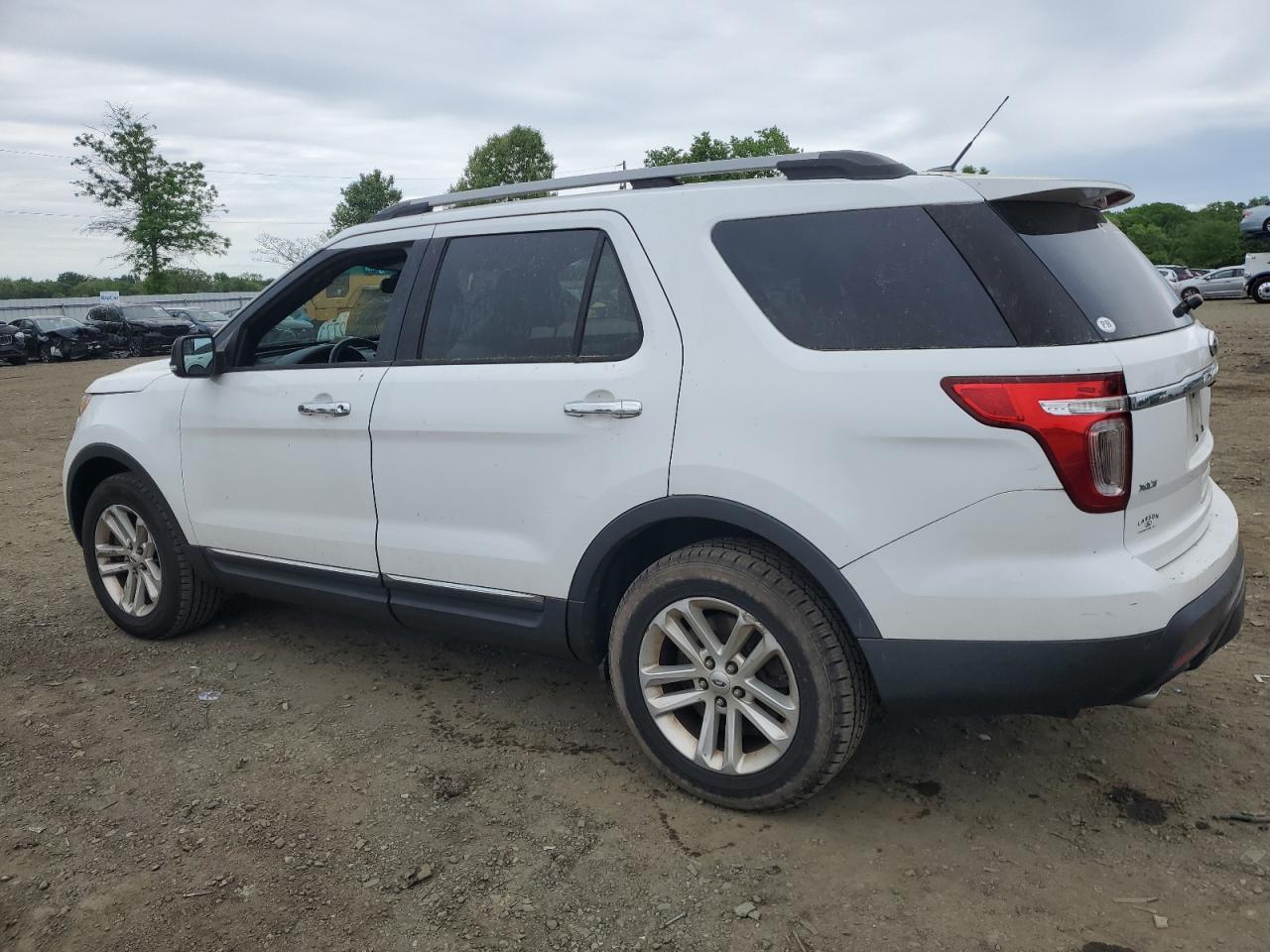 1FM5K8D82FGB26869 2015 Ford Explorer Xlt