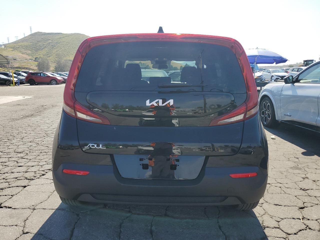 2022 Kia Soul Lx vin: KNDJ23AUXN7172682