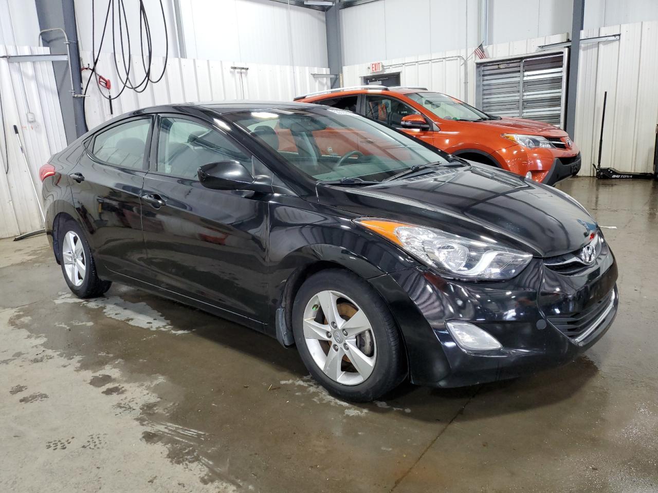 5NPDH4AE3DH322555 2013 Hyundai Elantra Gls