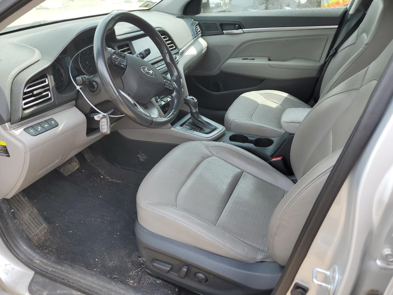 5NPD84LF2KH418597 2019 Hyundai Elantra Sel