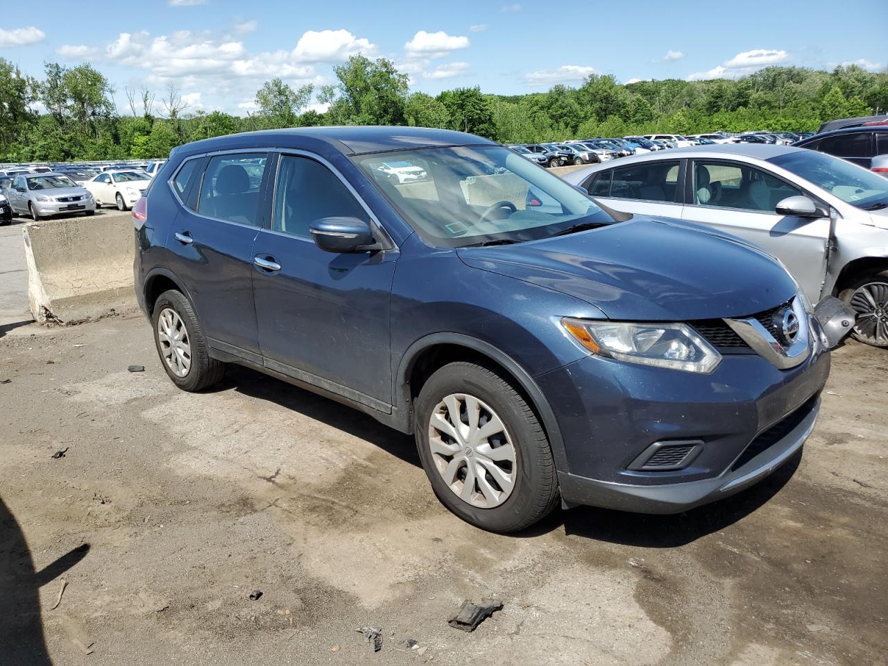 KNMAT2MV3FP516270 2015 Nissan Rogue S