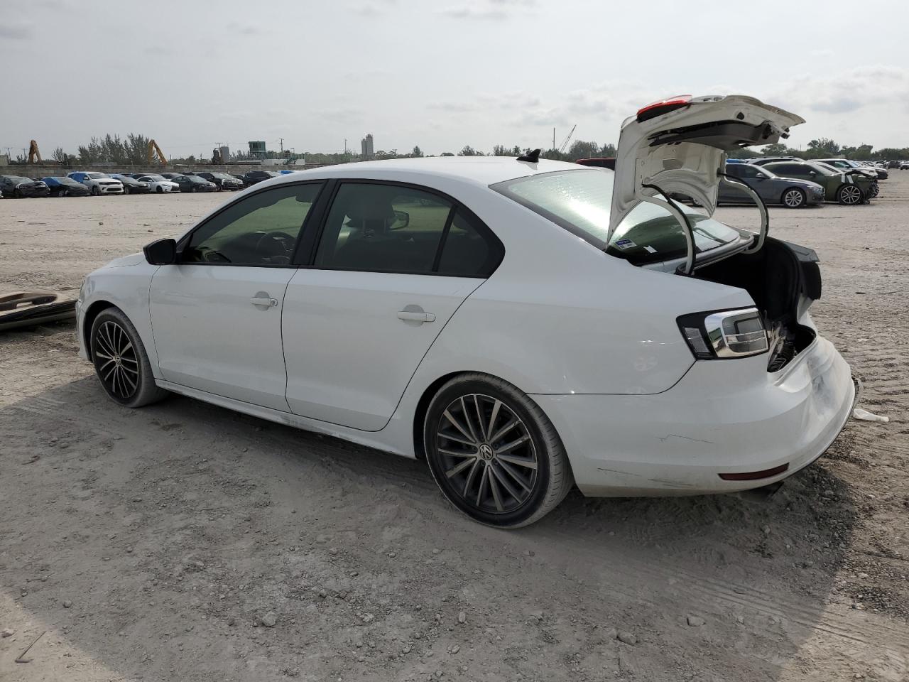 3VWD17AJ5FM223989 2015 Volkswagen Jetta Se