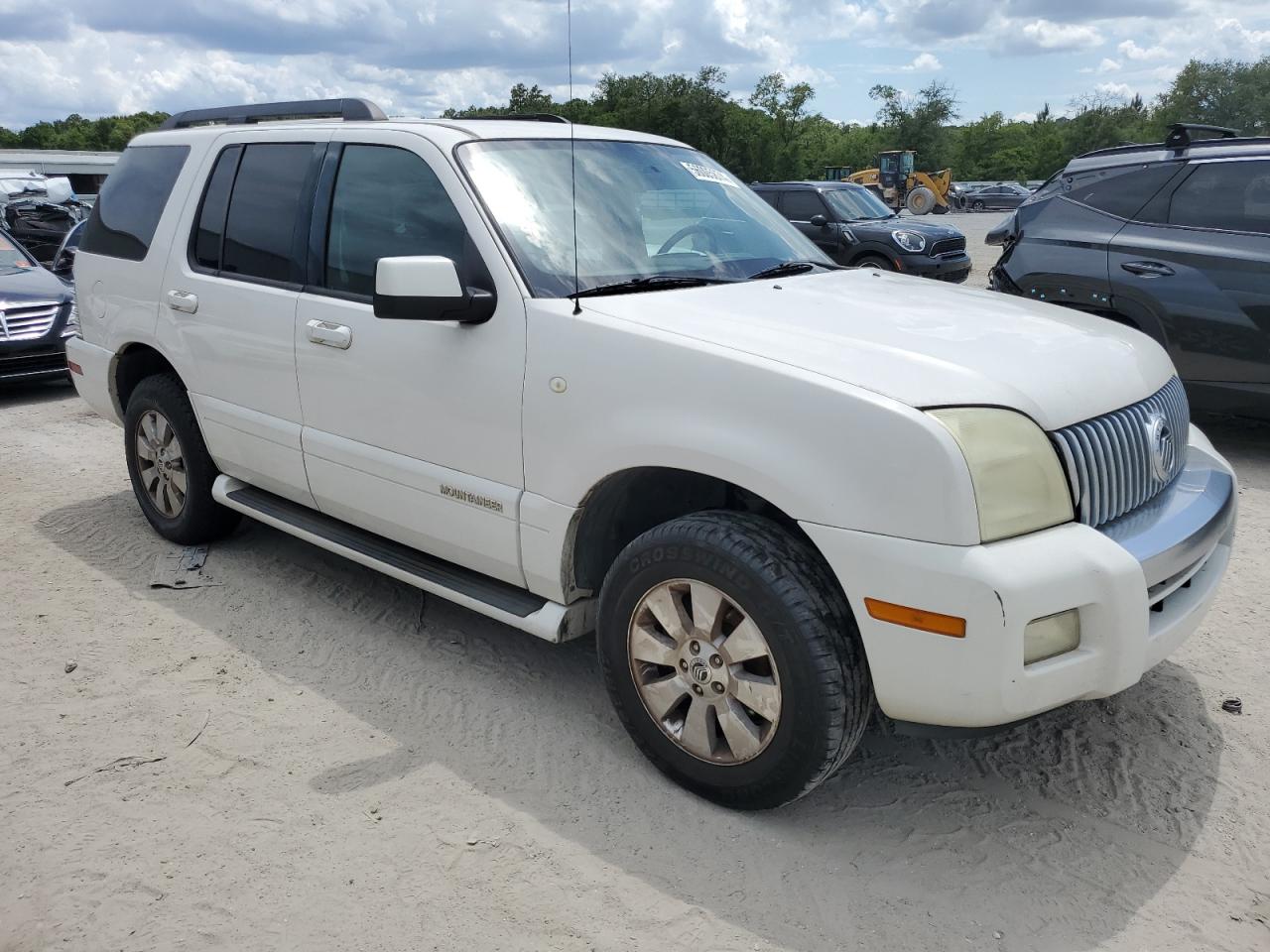 4M2EU37E98UJ11657 2008 Mercury Mountaineer Luxury