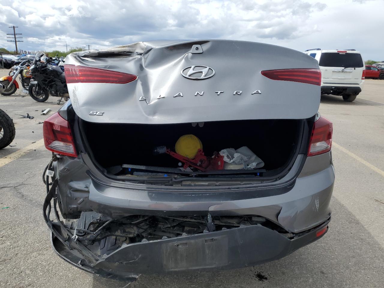 5NPD74LF0KH411974 2019 Hyundai Elantra Se