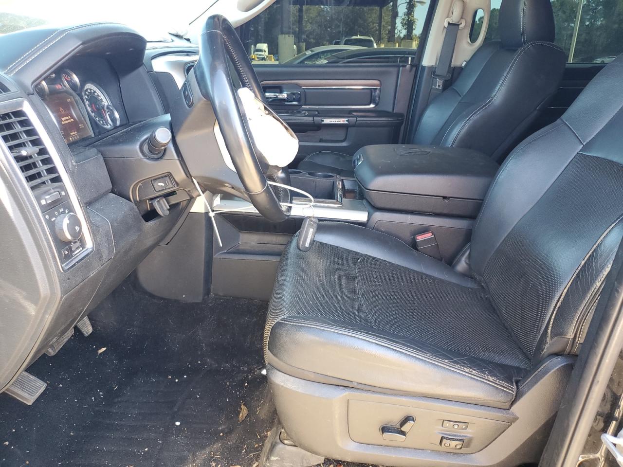 1C6RR7NM7ES329718 2014 Ram 1500 Laramie