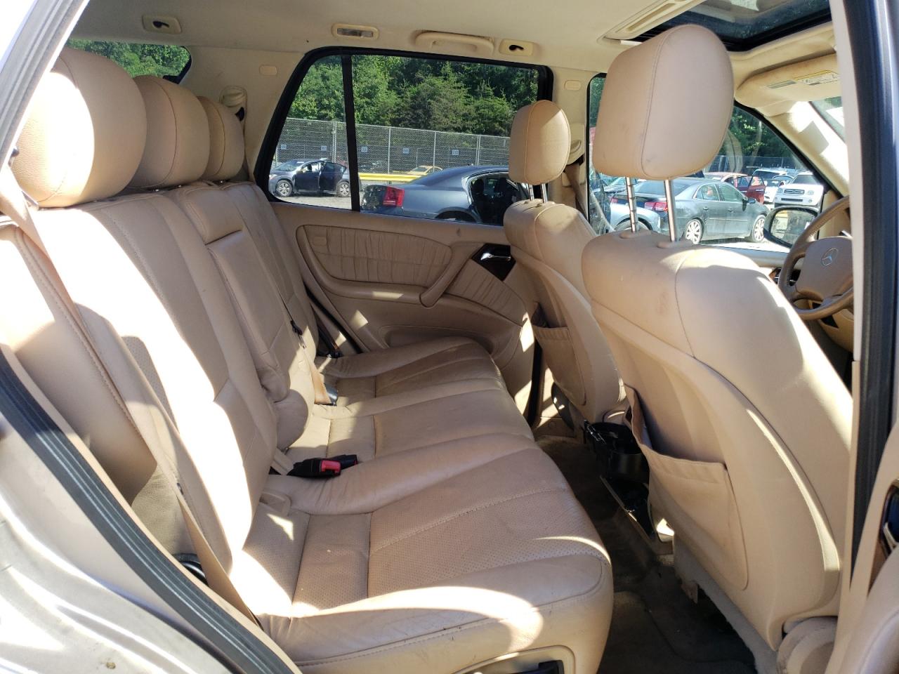 4JGAB57E24A492166 2004 Mercedes-Benz Ml 350