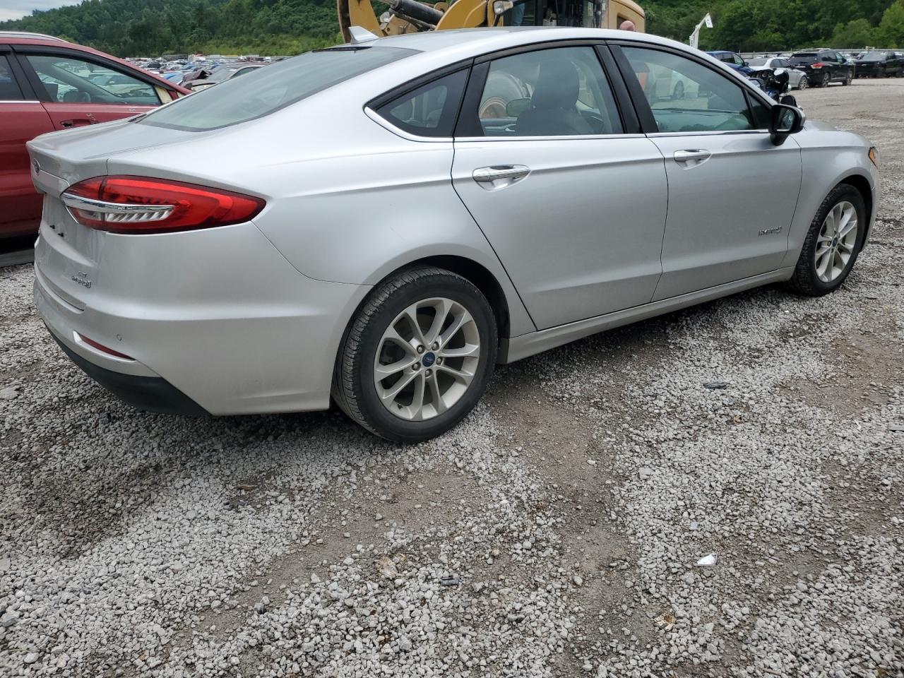 3FA6P0LU2KR138295 2019 Ford Fusion Se