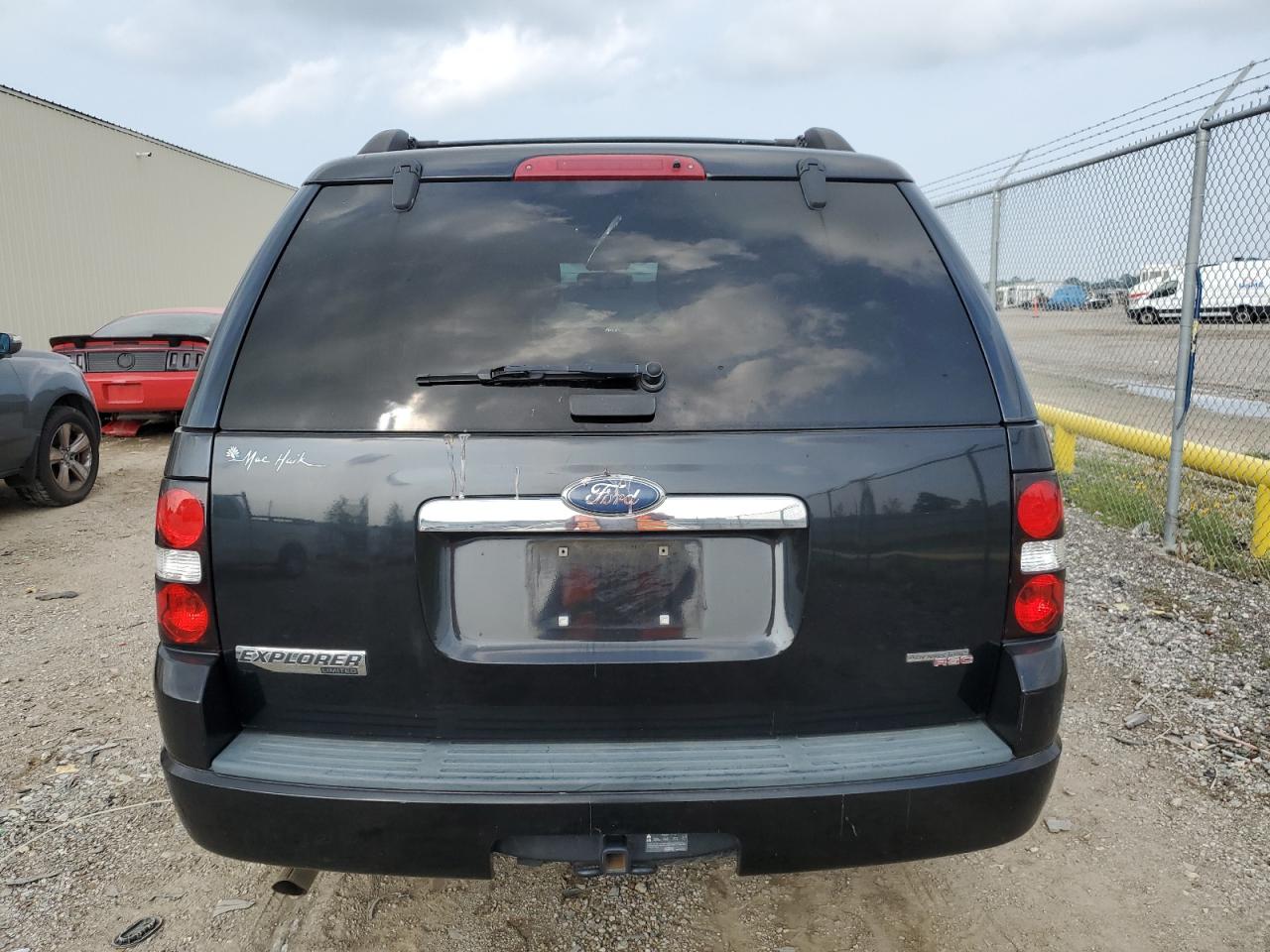 1FMEU65E37UB28698 2007 Ford Explorer Limited