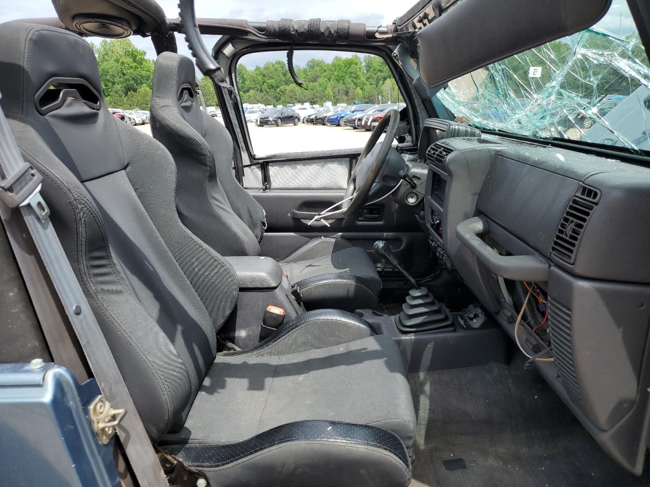 1J4FY19S8XP452206 1999 Jeep Wrangler / Tj Sport