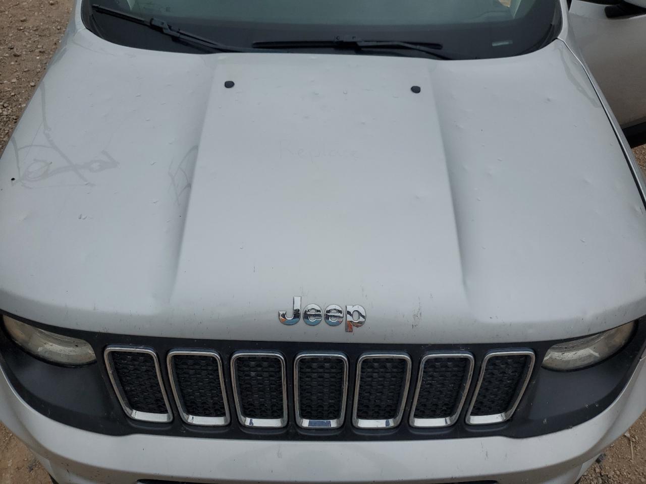 ZACNJABB8KPJ80040 2019 Jeep Renegade Latitude
