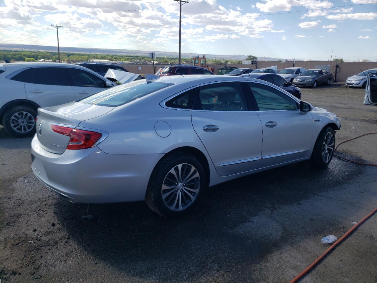 2017 Buick Lacrosse Essence vin: 1G4ZP5SS4HU196538