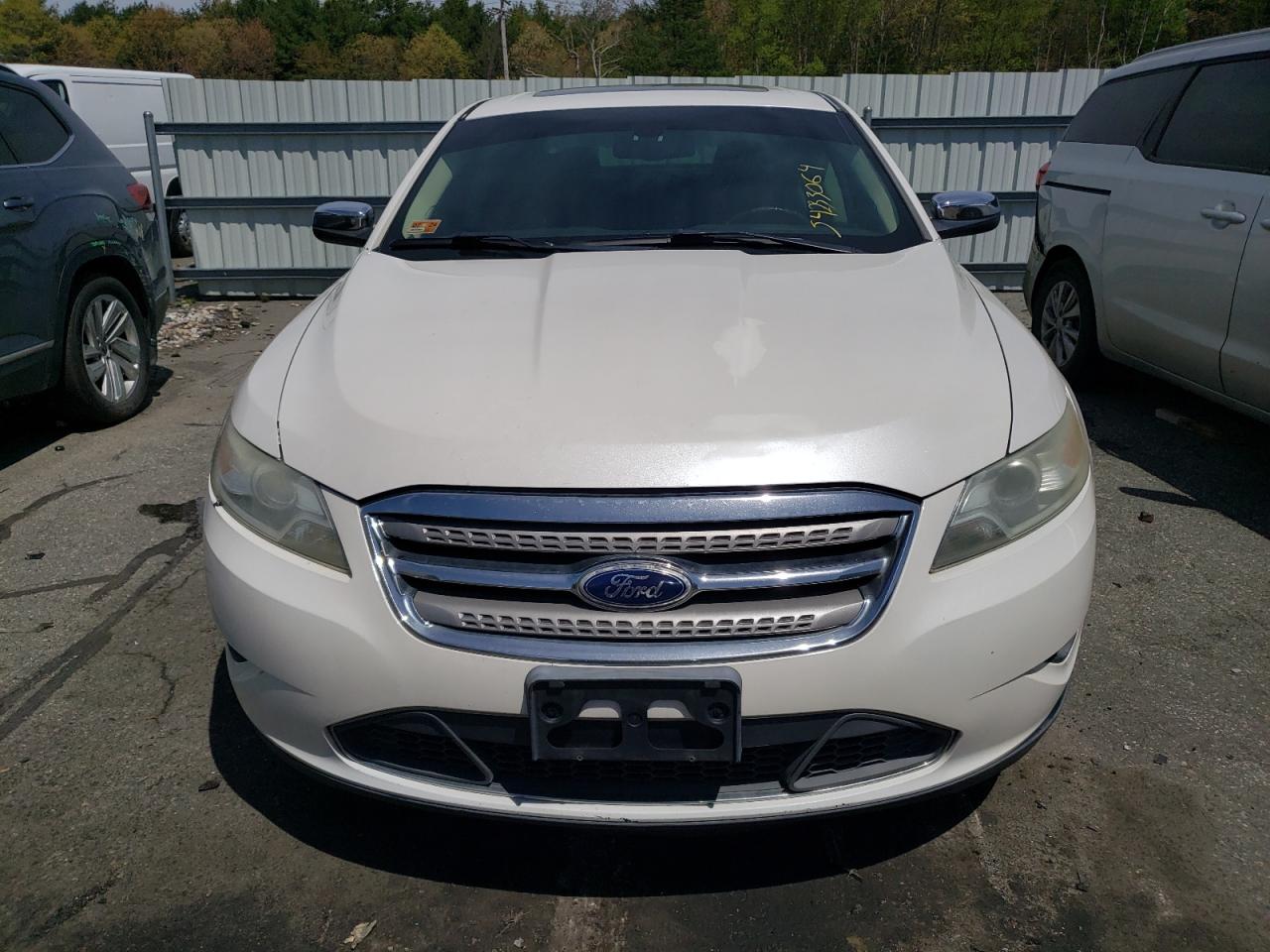 1FAHP2JW4BG136953 2011 Ford Taurus Limited