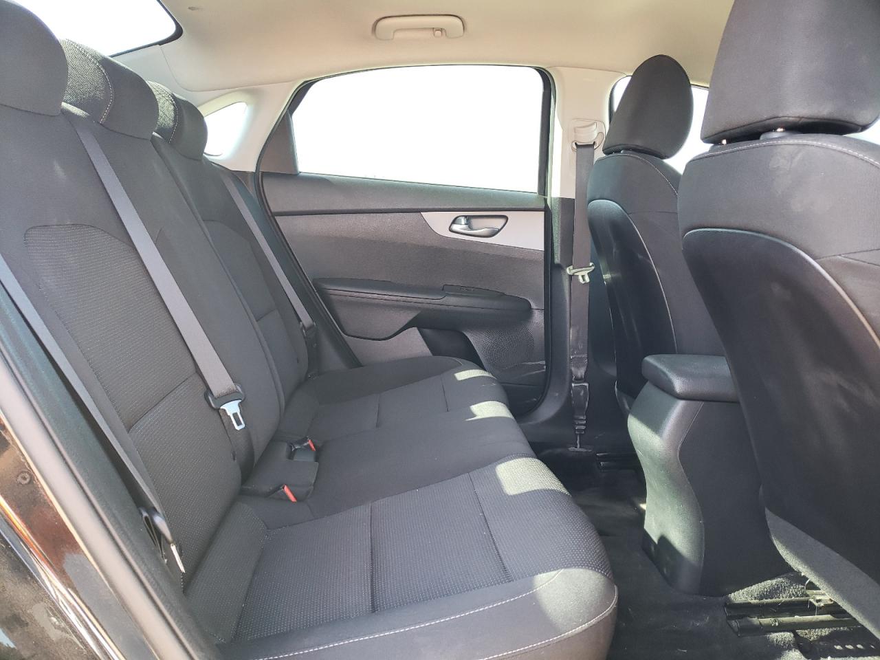 3KPF24AD0KE114877 2019 Kia Forte Fe