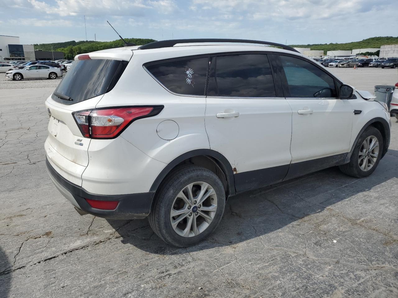 1FMCU9GD8JUB45341 2018 Ford Escape Se