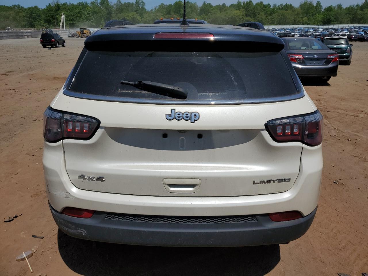 3C4NJDCB2JT314857 2018 Jeep Compass Limited