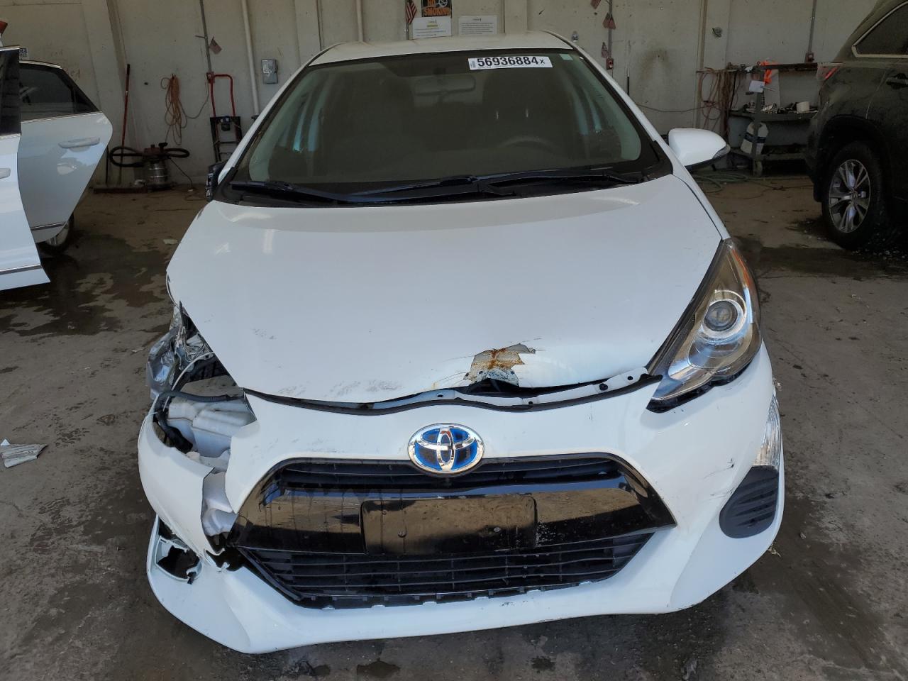 2016 Toyota Prius C vin: JTDKDTB30G1128796