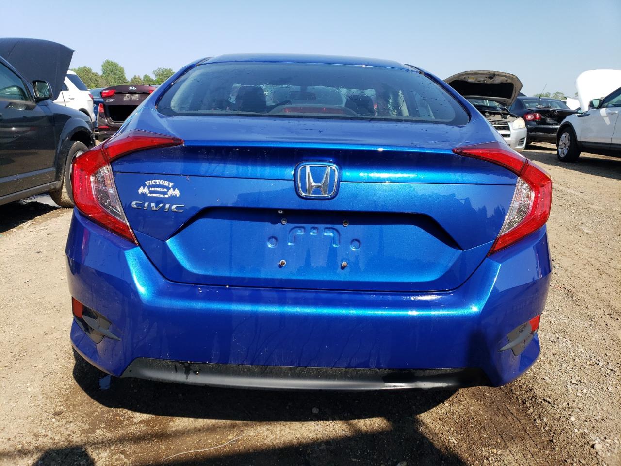 19XFC2E59JE000542 2018 Honda Civic Lx