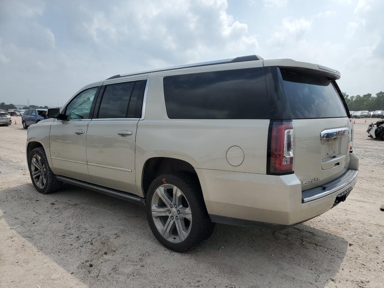 1GKS2HKJ3HR145889 2017 GMC Yukon Xl Denali