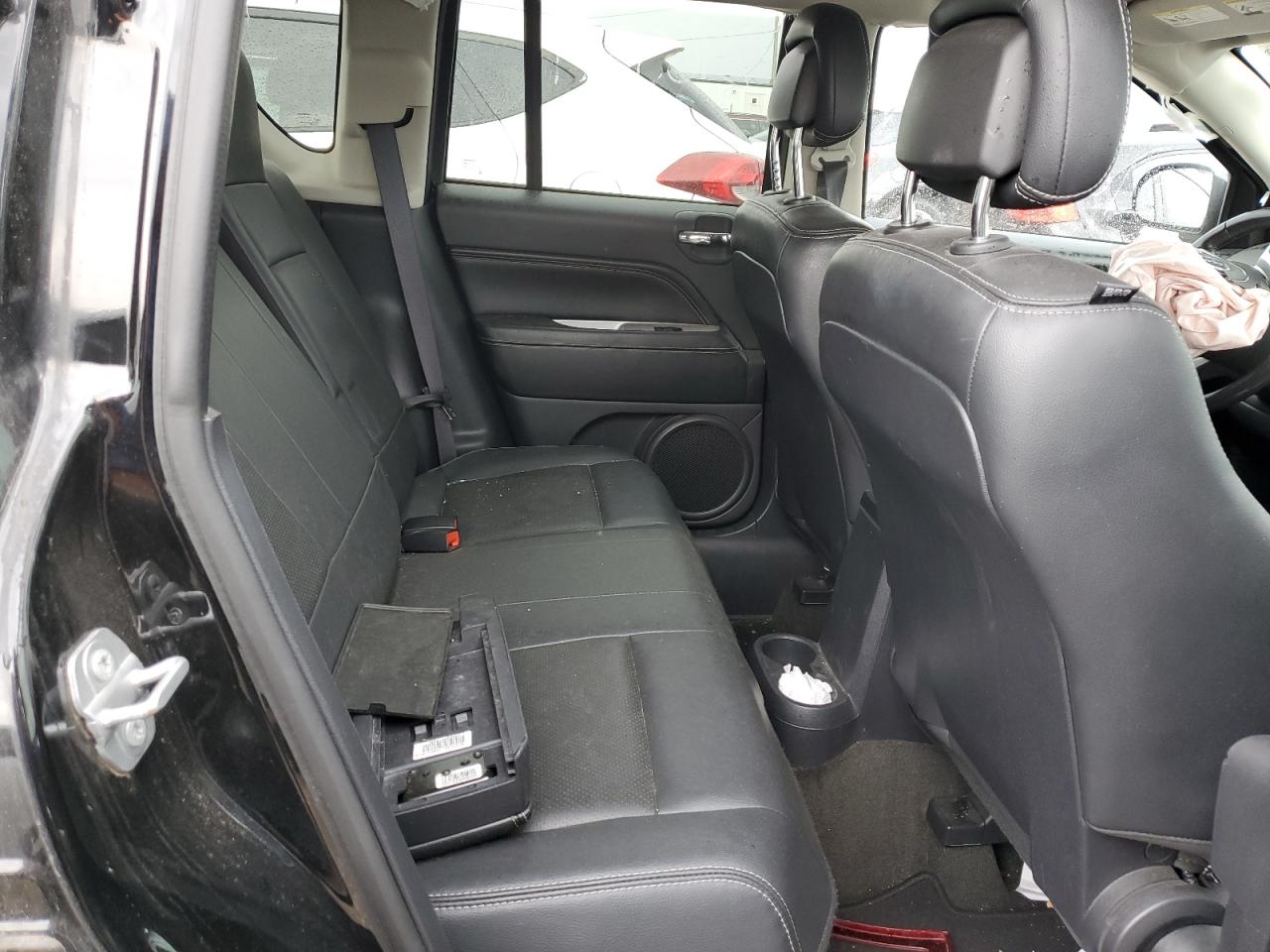 1C4NJCEA8GD785859 2016 Jeep Compass Latitude