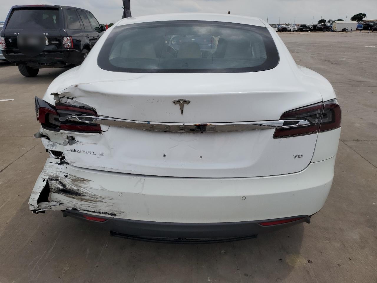 2016 Tesla Model S vin: 5YJSA1E16GF128395