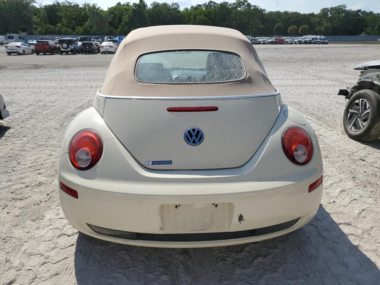 3VWRF31Y48M404873 2008 Volkswagen New Beetle Convertible Se